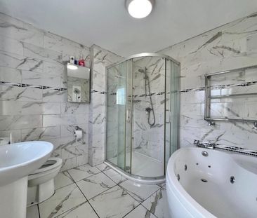 3 bedroom House To Let - Photo 4