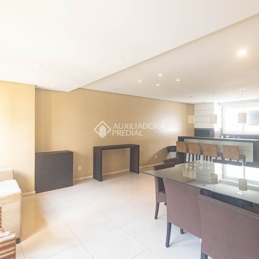 Apartamento com 1 quarto e 49m² para alugar em Moinhos de Vento, Porto Alegre. - Foto 1