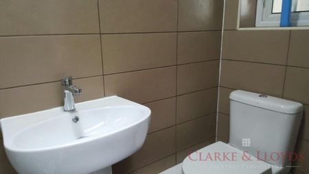 6 bedroom terraced house to rent - Photo 2
