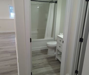 For Lease - 1757 Wingrove Avenue Unit# Lower Unit, Innisfil, Ontario - Photo 6