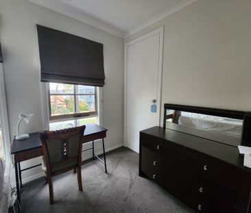 Blackburn South - Photo 5
