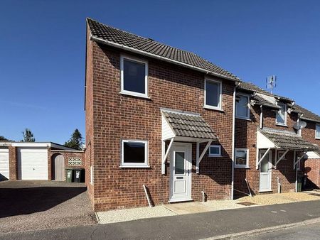3 bedroom terraced house to rent - Photo 4