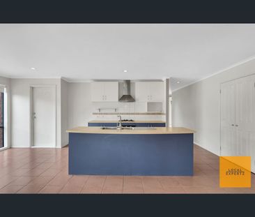 4 Ranfurlie Circuit, Melton West, Vic 3337 - Photo 5