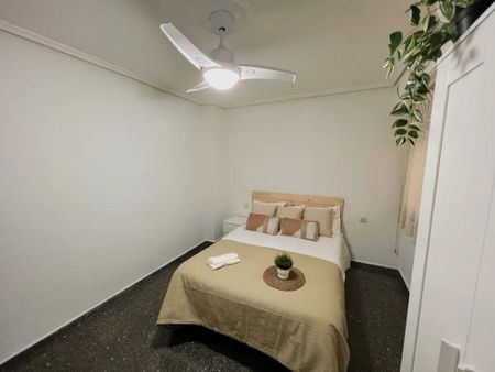 Carrer de lEsperança, Valencia, Valencian Community 46035 - Photo 5