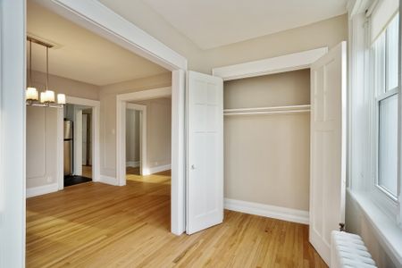 Elgin Apartments - Photo 3