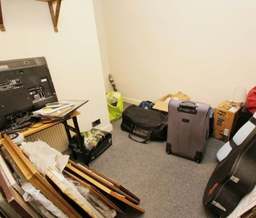 Semi-detached house to rent on - Photo 3