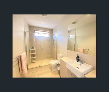 Modern Living in Prime Burwood Location- Unfurnished - Photo 5