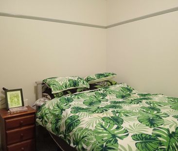 Beverly Hills - Photo 6