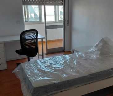 Modern. Spacious. All forniture new. - Foto 1