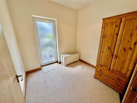 4 bedroom detached house to rent - Photo 5