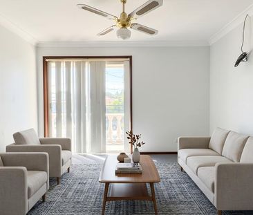 GENEROUS SPACE MEETS CENTRAL PENRITH LOCATION! - Photo 2