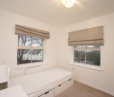 5 bedroom House To Let - Photo 6
