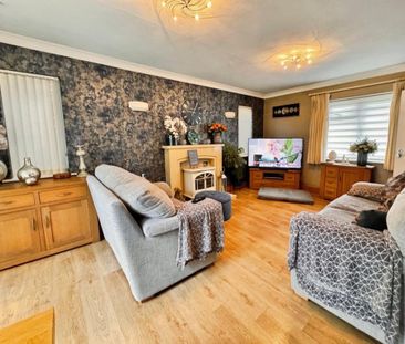 3 bedroom detached house to rent - Photo 3