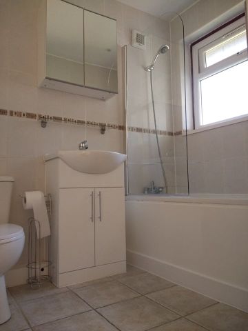 2 Bed Flat, Kenton Lane, HA3 - Photo 5