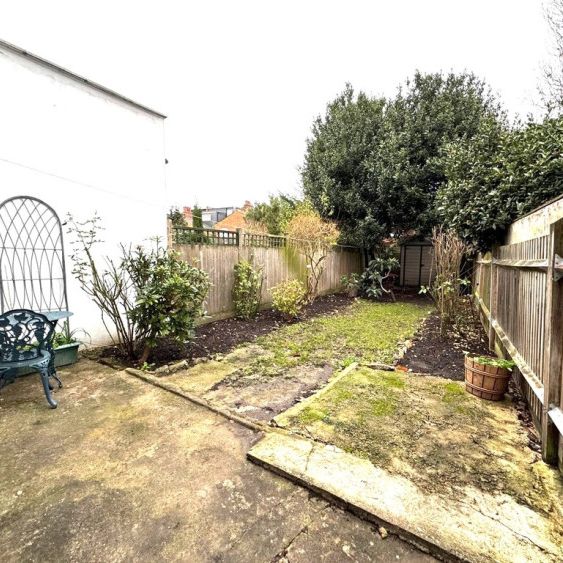 Esmond Road, Kilburn, NW6 - Photo 1