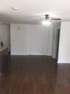 $2,450 / 2br – 891ft2 – The townhouse is located at the heart of Langley (QA20) - Photo 5