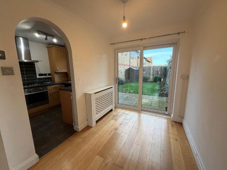 3 bedroom terraced house to rent - Photo 3