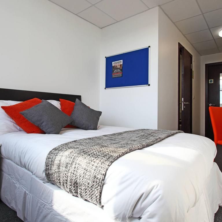 1 bedroom private hall to rent - Photo 1