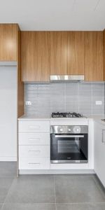 Modern Apartment - Photo 3