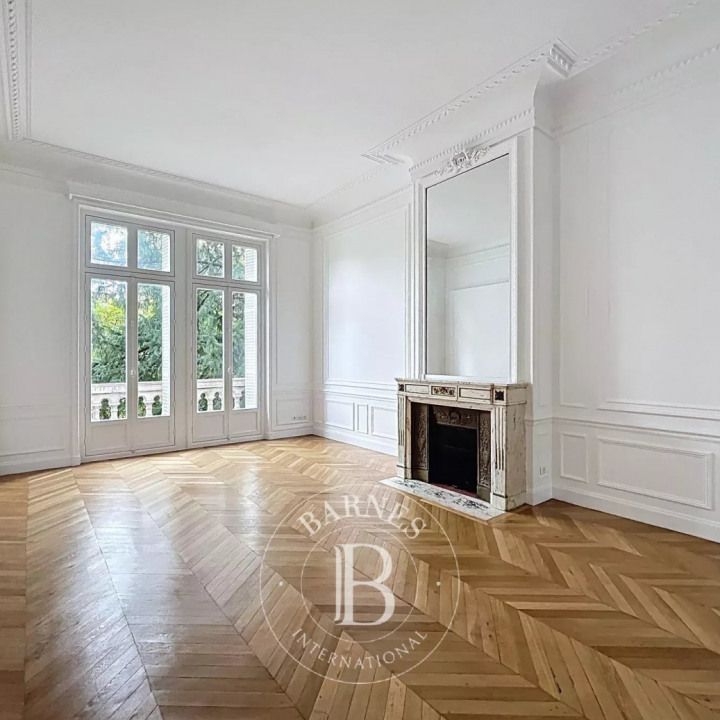 Appartement • Chaillot - Photo 1