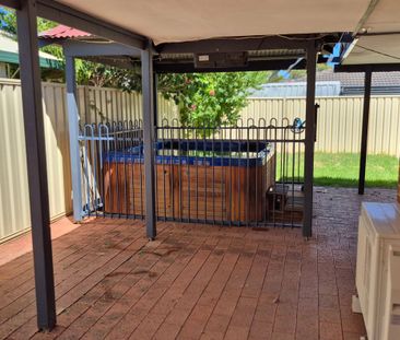 Fabulous 4 Bedroom, 2 Bathroom Home - Photo 5