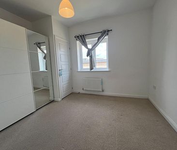 3 Bed House - Detached - Photo 4