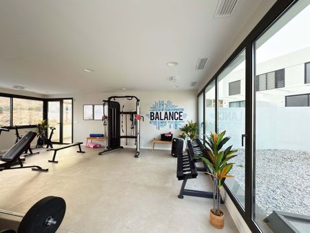 Semi-Detached House · Riviera Del Sol - Photo 5