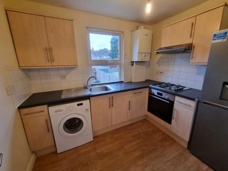 1 bedroom flat to rent - Photo 4