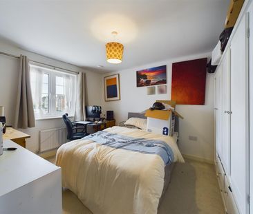 Cornwell avenue, crawley - Photo 3