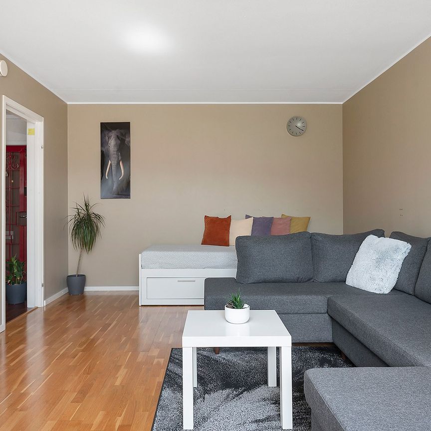 Bangatan, Södertälje - Photo 1