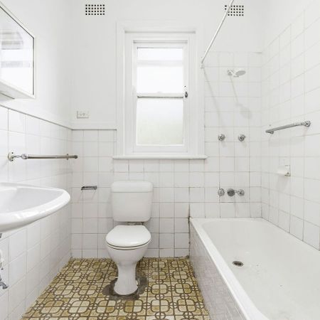 Spacious One-Bedroom Apartment in a Convenient Location - Photo 3