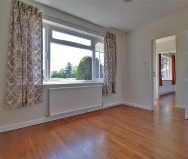 3 bedroom detached house to rent - Photo 4