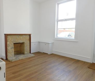 Queens Place, Morden, SM4 - Photo 6