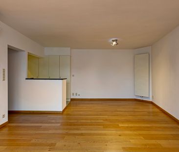 Stijlvol appartement met twee slaapkamers en badkamers - Photo 2