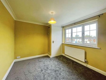 Hetherington Close, Slough, SL2 - Photo 5