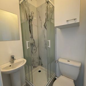 Location Appartement 1 pièce 14m² - Photo 3