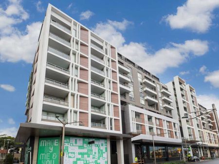 1 Bedroom + Room-Sized Study I Next to Woolworths - Photo 4