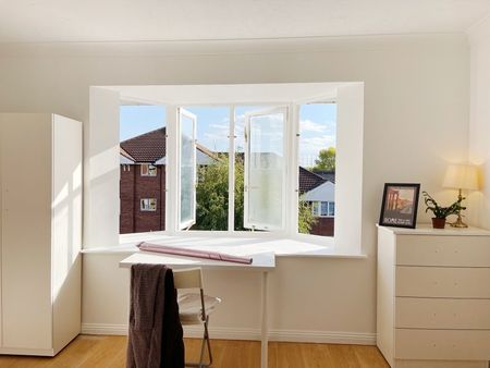 Room in a Shared Flat, Rossetti Road, SE16 - Photo 4