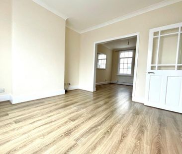 3 bedroom terraced house to rent - Photo 2