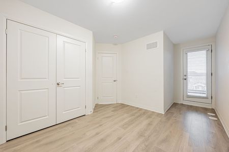 For Lease - 32 Emmas Way, Whitby, Ontario - Photo 5