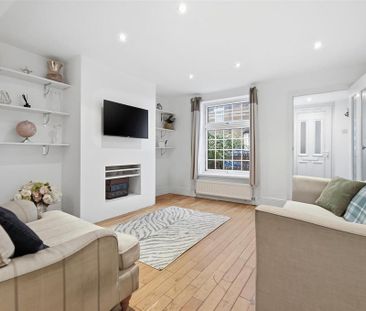 3 bedroom terraced house to rent - Photo 2