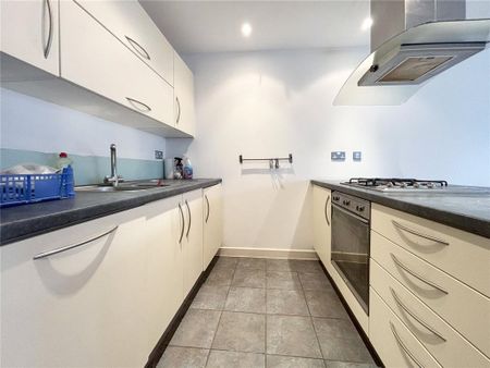 1 bedroom flat to rent - Photo 5