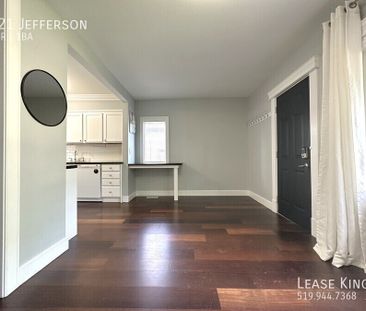 Renovated East End 2 Bed 1 Bath with Backyard Oasis - Photo 2