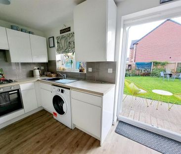 3 bedroom detached house to rent - Photo 5