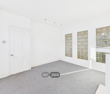 2 bedroom property to rent - Photo 2