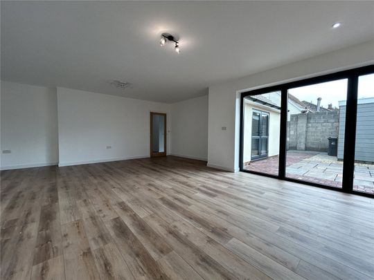 Woolavington Hill, Woolavington, Bridgwater, Somerset, TA7 - Photo 1