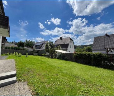 Erstbezug - Neuwertige 1,5 Zi.-Wohnung im Gartengeschoss mit Zugang zum Garten und PKW-Stellplatz! - Photo 1