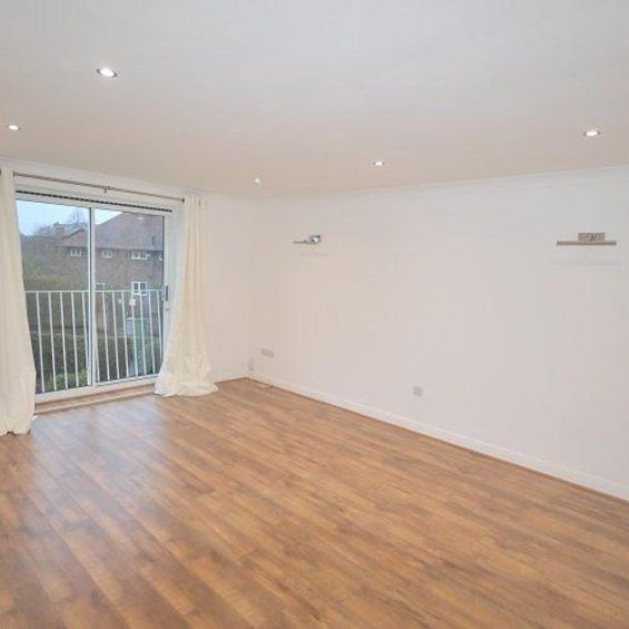 1 Bedroom Apartment Available Arranging tenancy - Photo 1