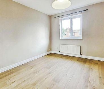 4 bedroom semi-detached house to rent - Photo 6