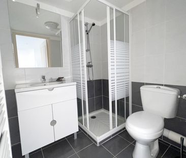 Location Appartement 2 pièces 31m² ONET LE CHATEAU 12850 - Photo 4